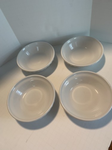 Vier FIESTA Homer Laughlin Beere Dessertschalen 5 3/8" weiß guter gebrauchter Zustand