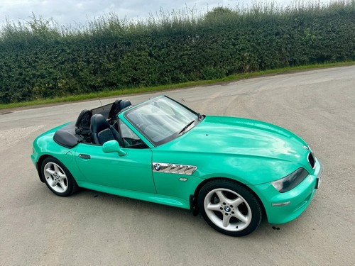 BMW Z3 1.9 140BHP INDIVIDUAL MANUAL KIWI GREEN THOUSANDS SPENT FUTURE CLASSIC - Picture 13 of 24
