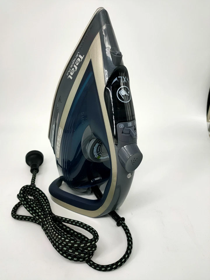 Tefal Ultraglide Plus Airglide Steam Iron FV5844 **LIKE NEW IN BOX ** - image 2 of 4