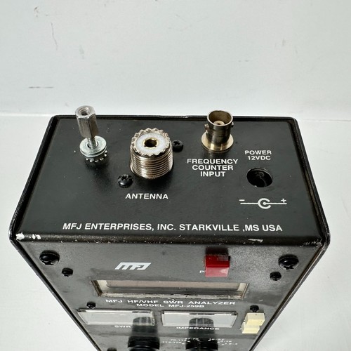 MFJ-259B HF/VHF SWR Antenna Analyzer 1.8MHz-170MHz - Picture 4 of 6