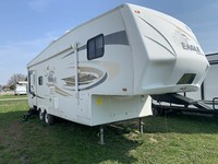 2009 Jayco Eagle 285RLS 5th Wheel with power slideout - Rear Living room