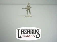 Iron Wind Metals DS-025: Male Mercenary w Beret & Rifle (oop metal)