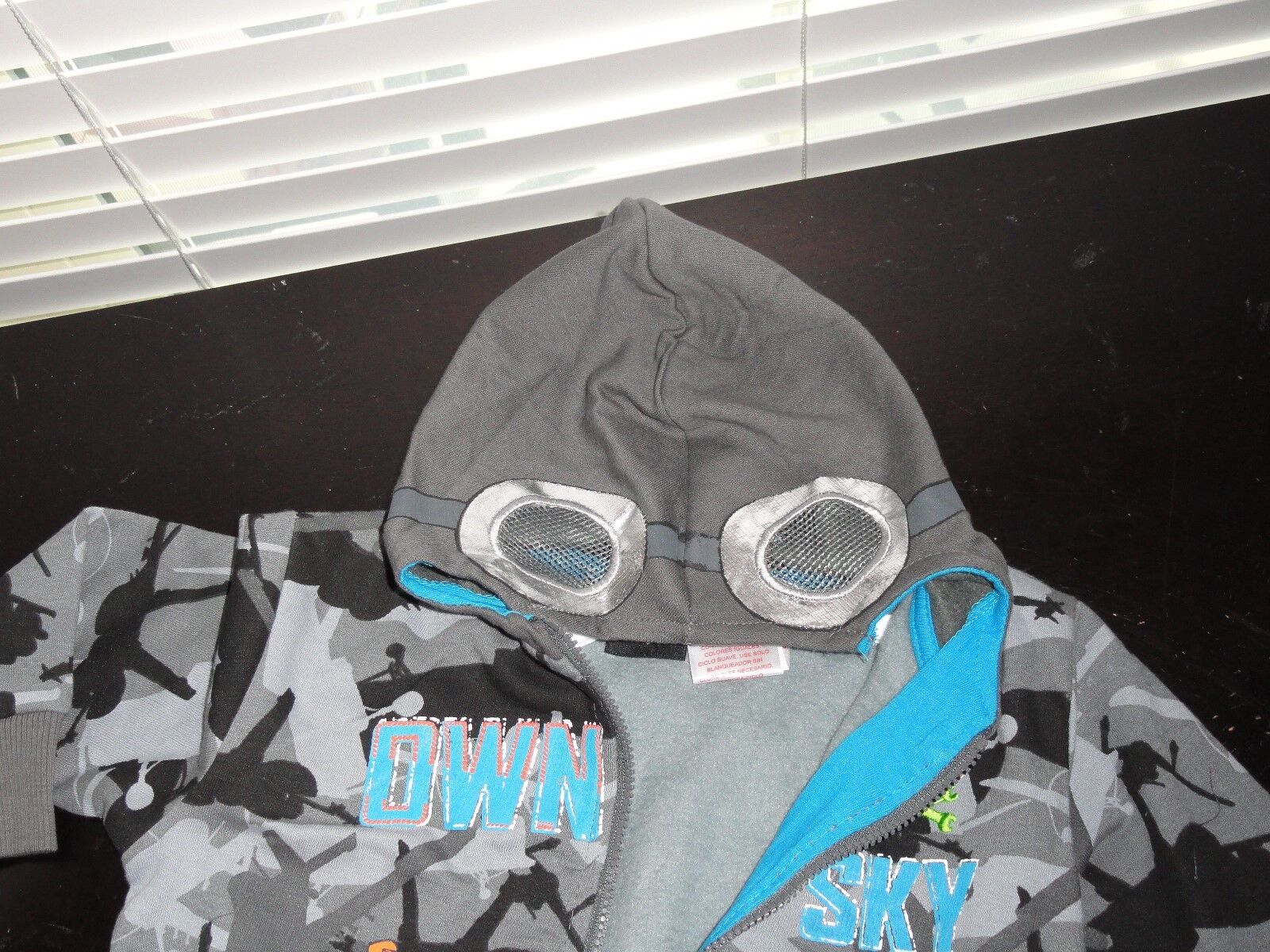 Picture 3 of 6