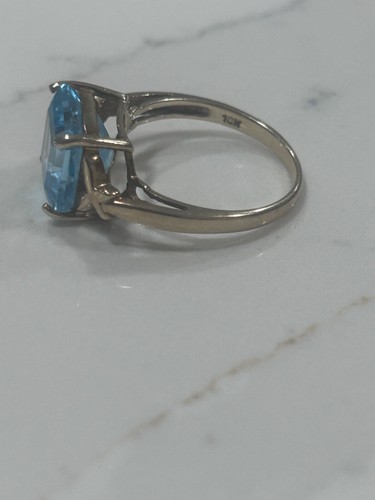 Vintage Solid YG 10k Natural Blue Topaz Ring Size 7 - Picture 2 of 10