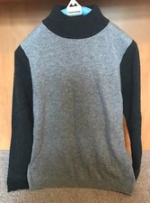 InCashmere Color Block 100% Cashmere sweater sz S NWT Dark Grey/Light Grey 