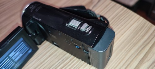 Sony Handycam HDR-PJ220E Handheld High Definition Camcorder Projector - Picture 8 of 17