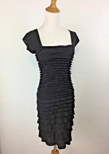 Max-M-Studio-Womens-Sz-XS-Black-Textured-Layered-Ruffle-Stretch-Fitted-Dress-A54