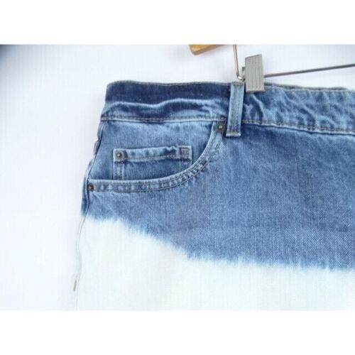 True Craft Women's Shorts Plus Size 24W Bleach Dip Cut Off Denim Jean Shorts - Picture 2 of 8