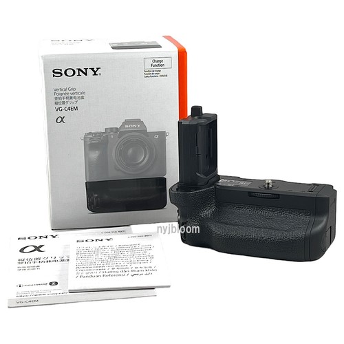 New SONY VG-C4EM Vertical Battery Grip for α7RV, α7IV, α7RIV, α7SIII, α9II - Picture 1 of 15