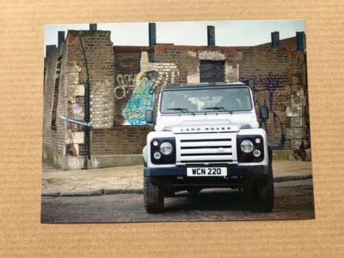Land Rover Defender X-Tech Limited Edition Press Photograph  - Photo 1 sur 1