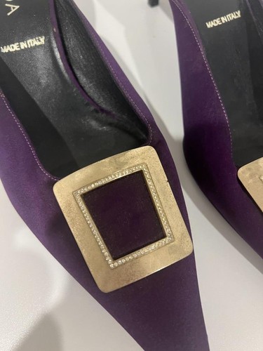 VINTAGE UNWORN ESCADA DEEP PURPLE SLIDES GOLD BUCKLE ITALY EU 40 - Picture 3 of 18