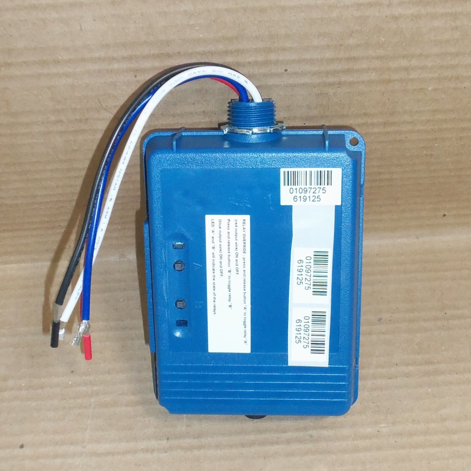 NEW HUBBELL NXRC2RUNV NX ROOM CONTROLLER 2 SPST OUTPUTS 120/277VAC