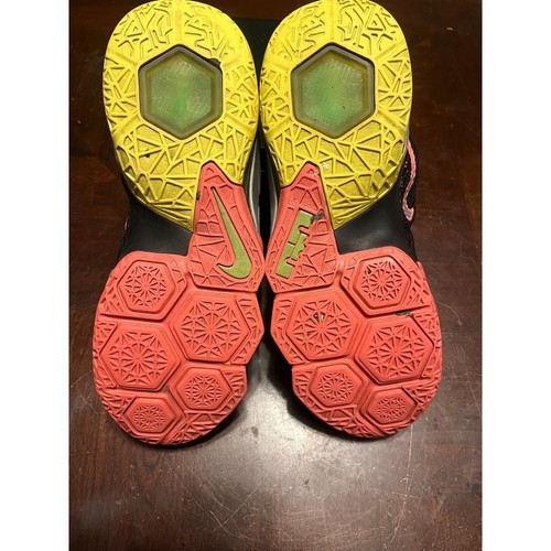 Nike LEBRON XII 12 Low GG Youth Shoes Size 5Y 744547-003 Black Green Silver - Picture 9 of 10