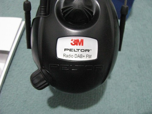 3 M PELTOR RADIO DAB + FM DIGITAL KOPFHÖRER LÄRMSCHUTZ - Bild 9 von 12