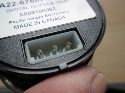 Western Star A22-67607-008 Outside Temperature Gauge #M150EX - Picture 6 of 7