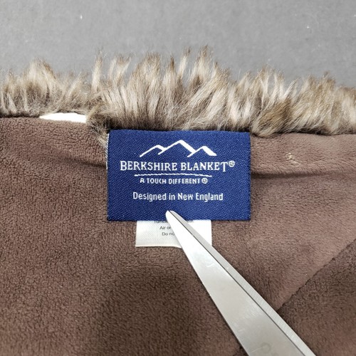 Berkshire Throw Blanket Faux Fur Brown Tan Animal Print Fuzzy 49x59 - Picture 6 of 9