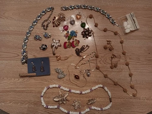 Costume Jewelry - Miscellaneous - Trifari, Sarah Coventry and more