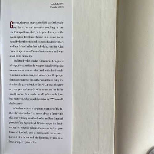 Fifth Quarter The Scrimmage of a Football Coach's Daughter / Jennifer Allen - Imagen 5 de 12