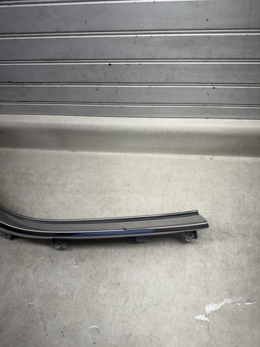 2016-2023 MAZDA CX-9 FRONT RIGHT PASSENGERS SIDE GRILLE LIGHT BAR MOULDING OEM - Picture 4 of 9