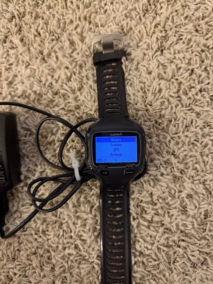 Garmin Forerunner 910XT Triathlon GPS-Sportuhr mit Ladegerät funktioniert - Bild 2 von 4