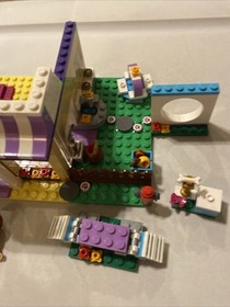 Lego 41124 - Friends Heartlake Puppy Daycare - 2016 Minifigs And Box