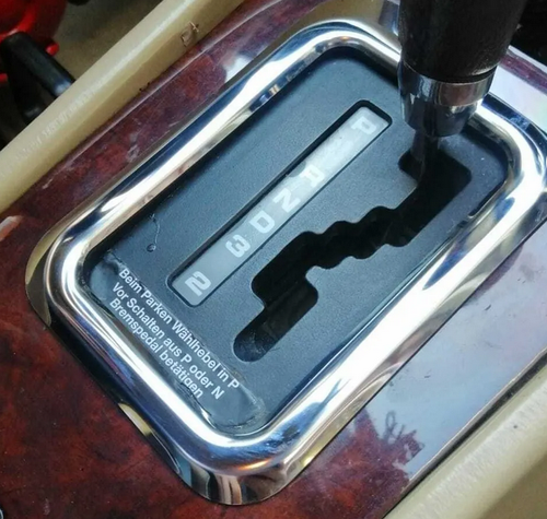 Mercedes W124 Gear shift chrome frame - Picture 3 of 4