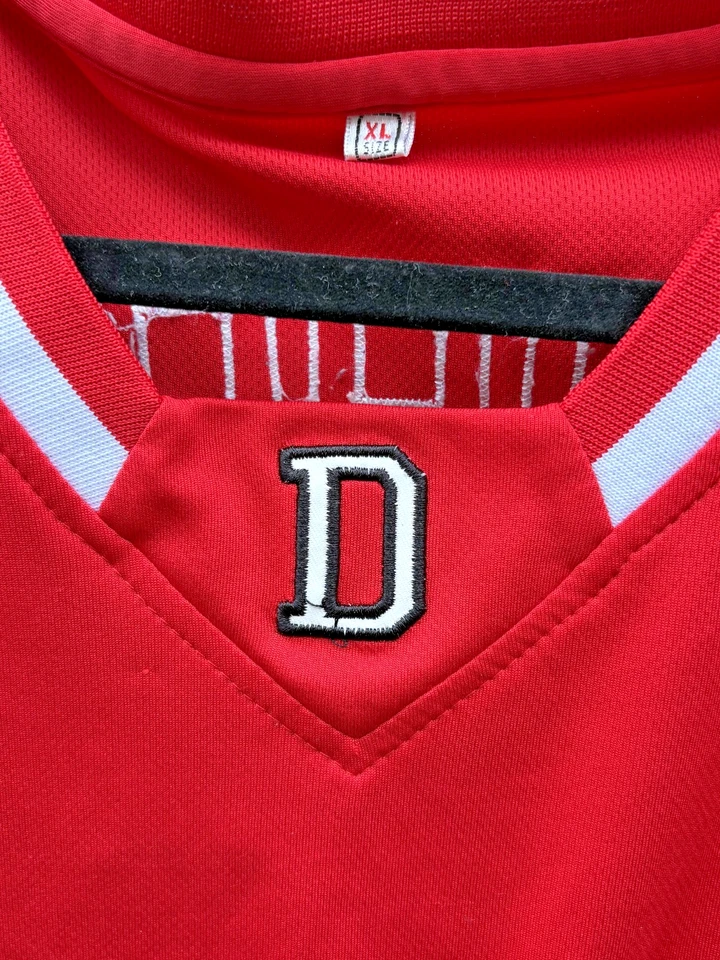 Steph Curry #30 Davidson Wildcats NCAA Jersey Red with Black & White Stripes XL - Image 4 of 4