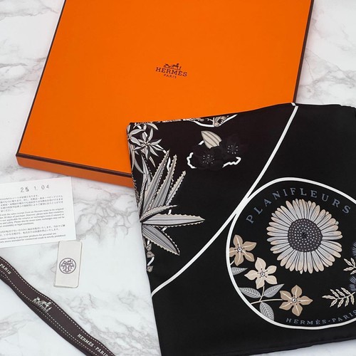 HERMES Carre 90 PLANIFLEURS Seda 100% Bufanda Mantón Negro Multicolor Usado con Caja - Imagen 10 de 10
