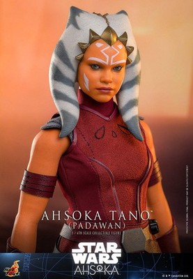 Hot Toys Star Wars Ahsoka Tano (Padawan) Sixth Scale Figure