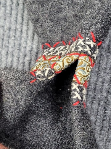 Vtg Urban Outfitter BDG Womens Sweater Small Wool Gray Hood Embroidered Pullover - Picture 7 of 18