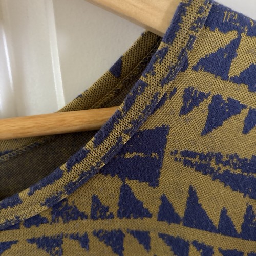 Lularoe Carly Swing Dress geometric blue/gray gold Size Large short sleeves - Picture 3 of 18