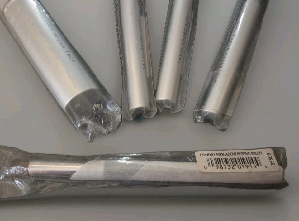 i.d. Bare Minerals Escentuals Makeup Brush Set (5) NEW - Image 2 of 4