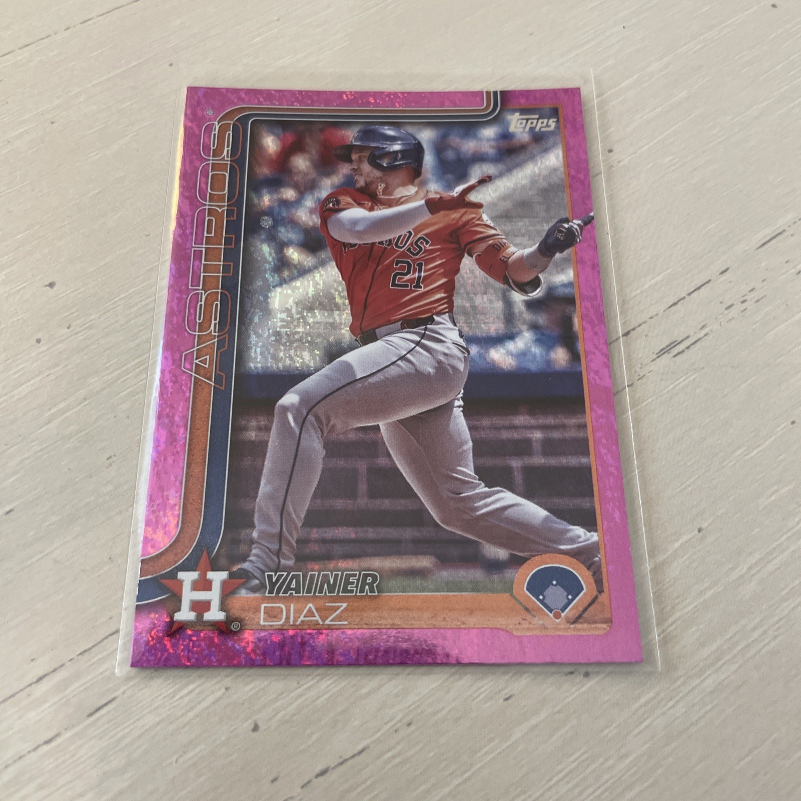 2025 Topps Series 1 - Yainer Diaz #299 Pink Holo Foil