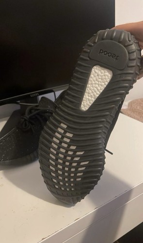 Adidas Yeezy 350 V2 ‘Oreo’ Edition - Picture 4 of 5