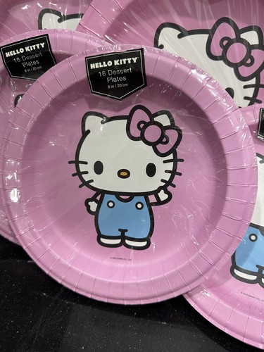 Hello Kitty Pink Paper Plates Dessert And Dinner - Picture 2 of 2