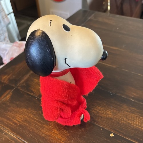 Adorable Vintage Snoopy In His Bathroom 1958 - Picture 2 of 5
