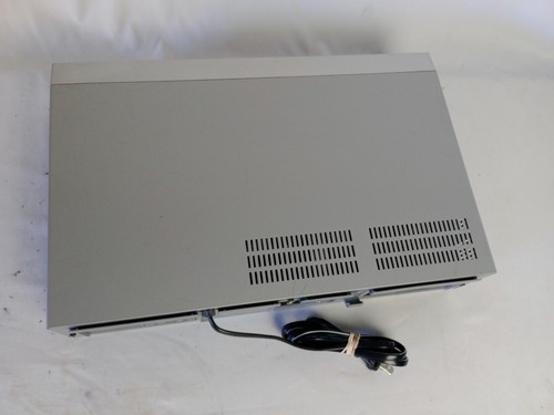 Sony SLV-D380P DVD and VCR Combo, No Remote Great Working Condition - Picture 8 of 9