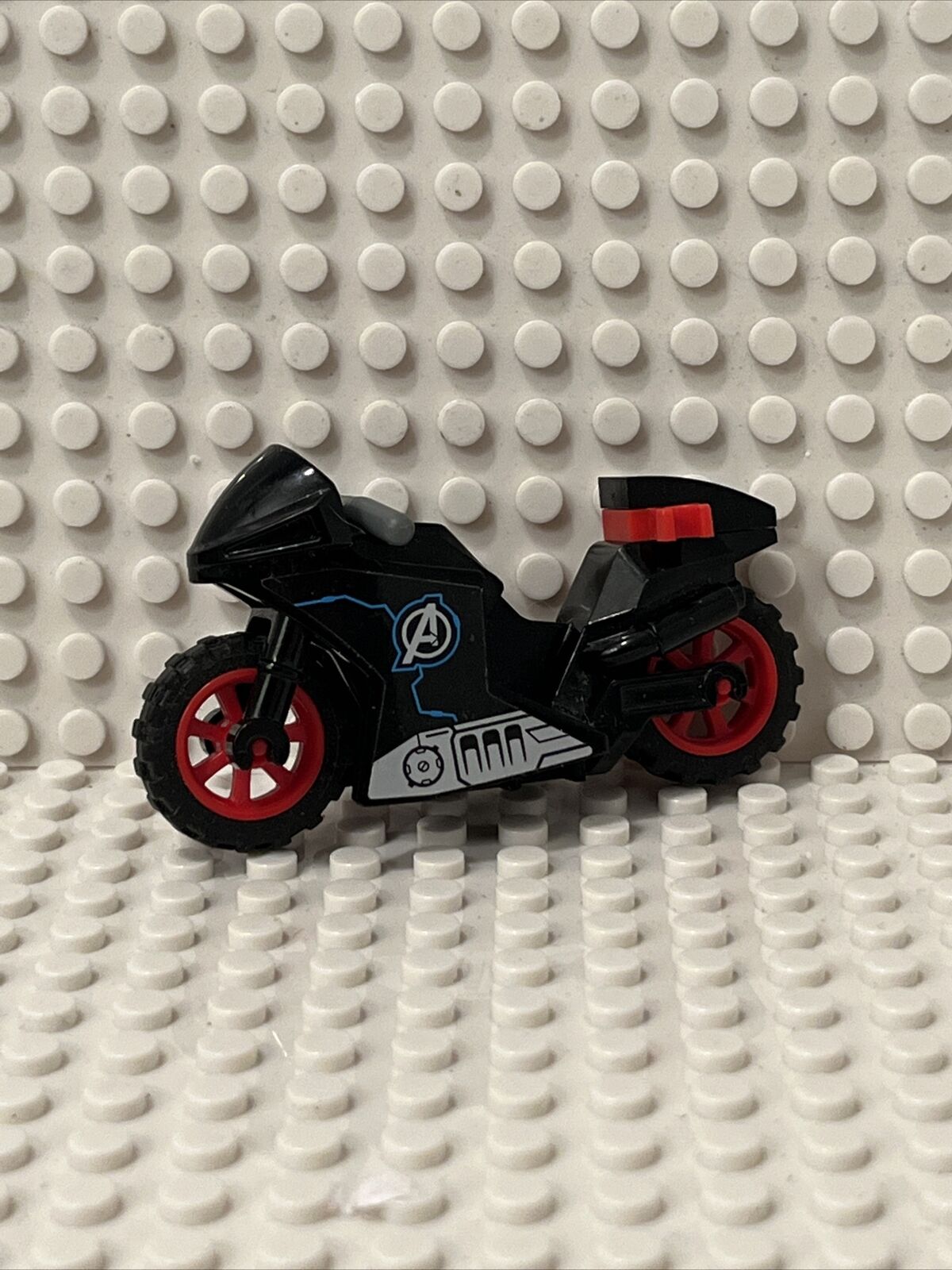 LEGO Avengers Motorcycle Minifigure Accessory Marvel Super Heroes Bike