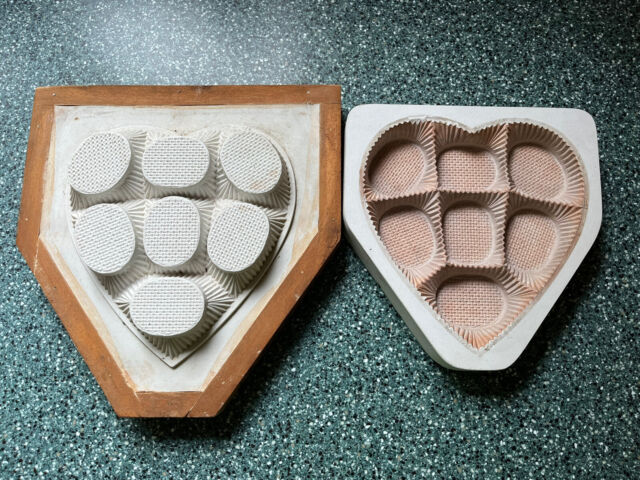 Vintage Wood / Ceramic Industrial Heart Shape Chocolate Candy Box Mold Vintage Wood / Ceramic Industrial Heart Shape Chocolate Candy Box Mold