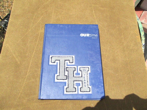 2010 TRABUCO HILLS HIGH SCHOOL YEARBOOK MISSION VIEJO, CA, BRUMBY Vol 25
