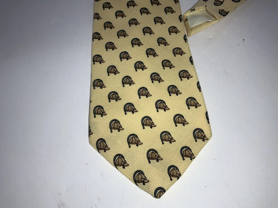 Brooks Brothers Corbata Cuello Amarillo Herraduras Cascos Lana Seda 3.25” YGI L2-289 Foto 3 de 4