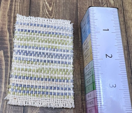 1:12 Scale Miniature Woven Rug in Blue, Cream, and Green Tones - Bild 2 von 3