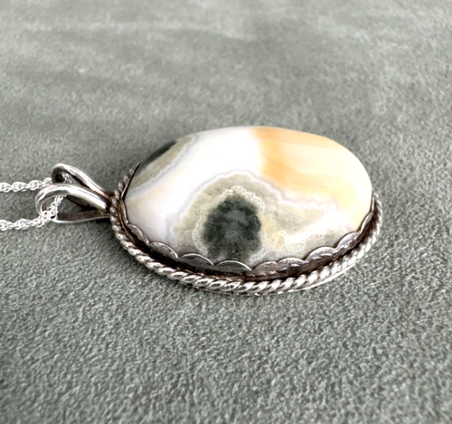 Mexican Crazy Lace Agate Pendant Rope Edge Sterling Silver 18" Chain Necklace - Picture 9 of 10