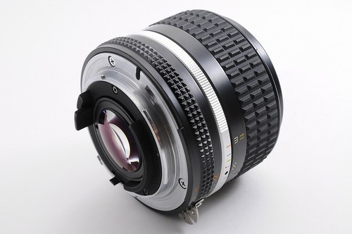 【COMO NUEVO】NIKON AIS NIKKOR 24mm F/2.8 MF Lente Gran Angular Para Montaje F ... - Imagen 5 de 13