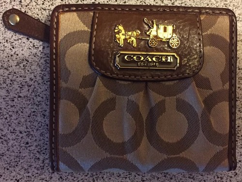 NEW COACH KHAKI SIGNATURE OPTIC CARRIAGE BIFOLD MINI WALLET COIN PURSE PRISTINE - Picture 6 of 12