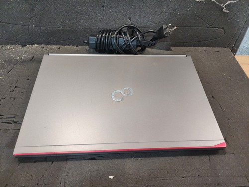 Fujitsu Lifebook E756 Laptop i5-6300U 256GB SSD 8GB DDR4 Unit #1 - 第 1/2 張圖片