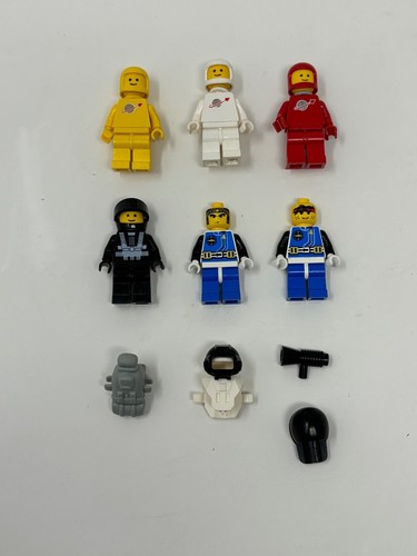 6 Vintage Lego Figure Classic Space Blacktron Aquazone & Accessories