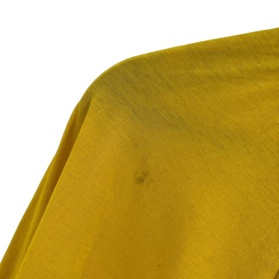 Blusa LAMade amarela gola simulada manga dolman - Imagem 4 de 4