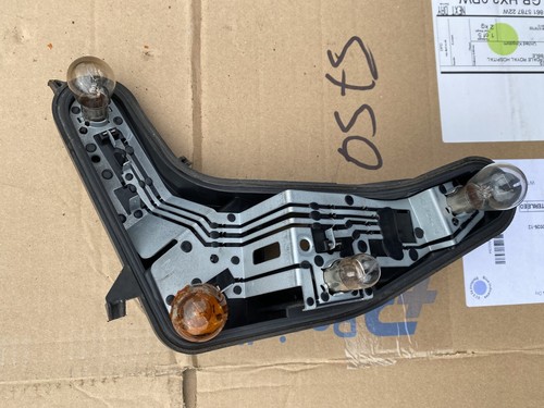 Peugeot 207 Facelift Only 2009-12 Rear Bulb Holder With Plug Passanger Side - Picture 2 of 6
