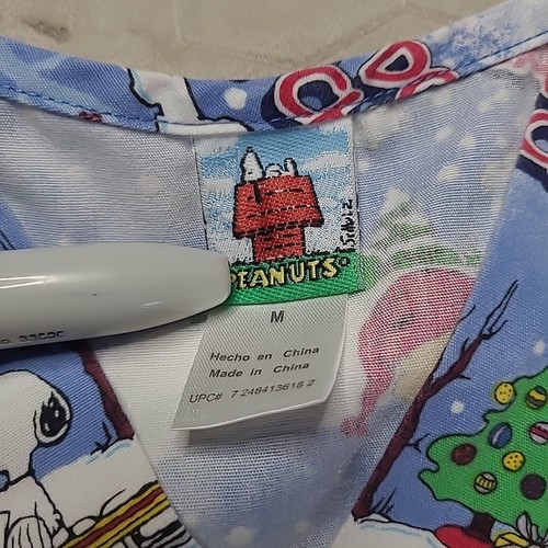 Peanuts Snoopy I Want A Dog For Christmas Charlie Brown Scrub Top Shirt - Picture 6 of 12